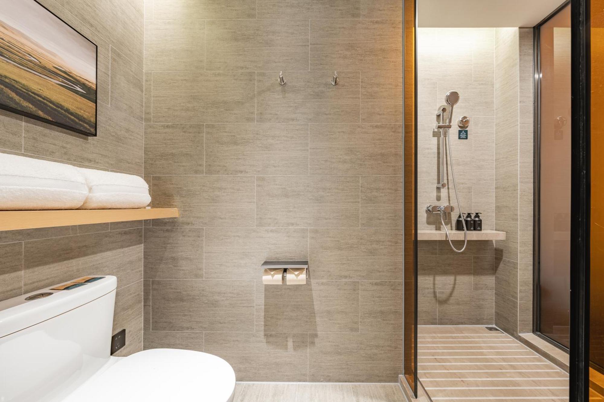 Hotel Atour New International Expo Center South Yanggao Road 4*